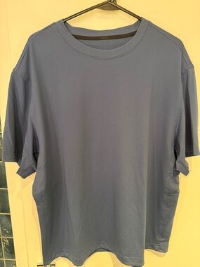 lululemon athletica Men's Short Sleeve Crew T-Shirt in Slate Blue